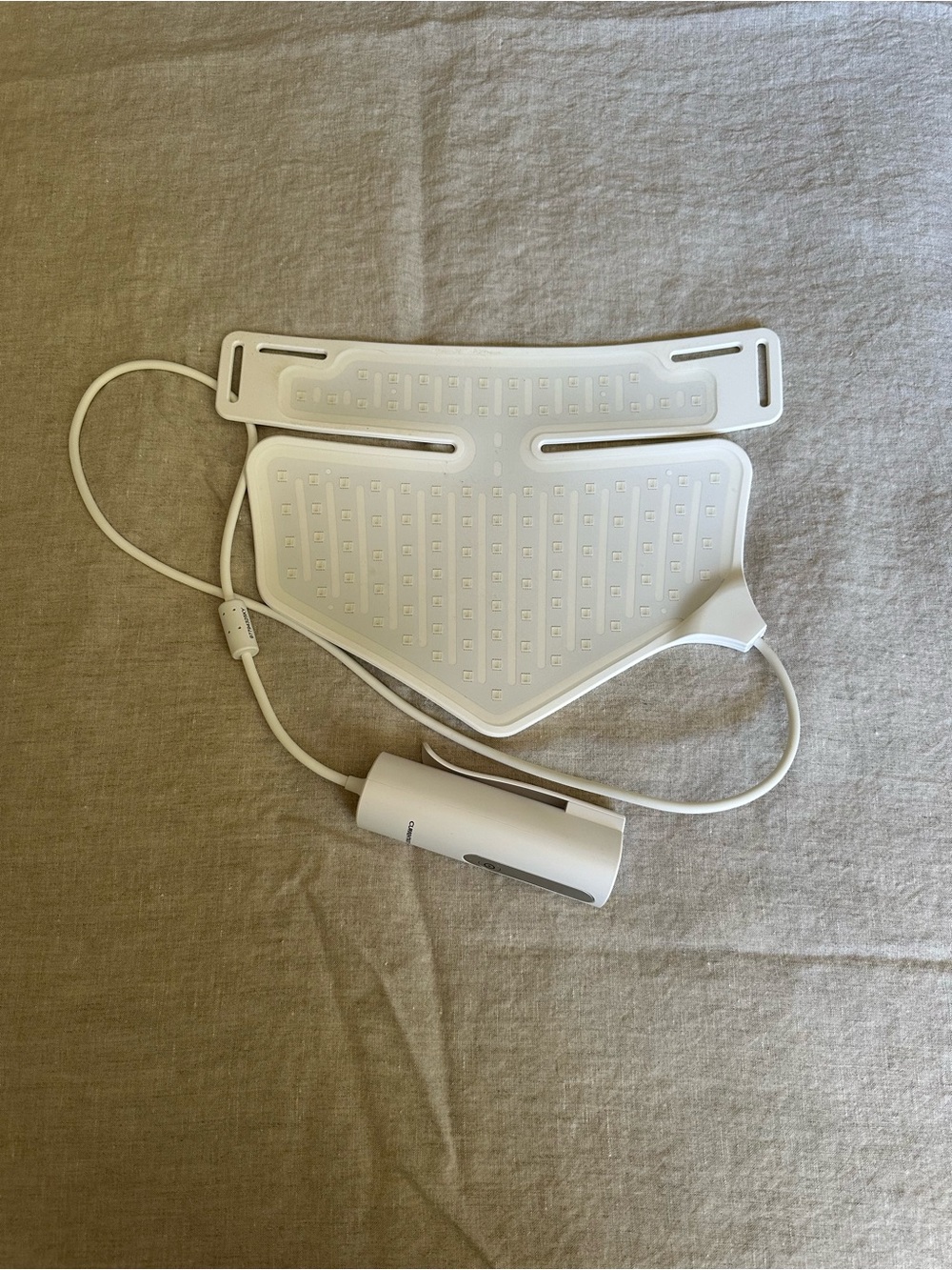 CurrentBody Series 2 LED Neck & Décolletage Device - Picture 4 of 5